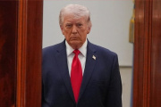 Financial Times: Los intentos de Trump por proyectar arrogancia fallan 16 meses después de prometer una “época dorada” para EE.UU.