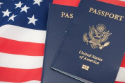 El pasaporte estadounidense cae de los más poderosos del mundo por primera vez en 20 años