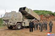 ¡Kim Jong Un copia y prueba su propia versión del HIMARS estadounidense!