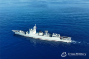 China comisiona su 35° destructor Tipo 052D mientras su producción naval supera ampliamente a la de Estados Unidos