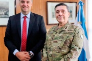 El doble estándar digital: ¿Sancionarán al Teniente General Presti por militar en redes mientras amordaza a los soldados?
