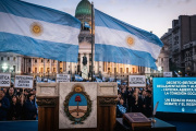 El Gobierno Decreta la Expulsión de Extranjeros por Mensajes de Odio y Ultraje a Símbolos Patrios