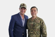 Un Abrazo de Entrega: El Ministro Presti y la Foto que Confirma Nuestra Sumisión Estratégica