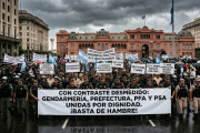 Grandes titulares para afuera, bolsillos vacíos para adentro: la insostenible paradoja de la Seguridad Nacional
