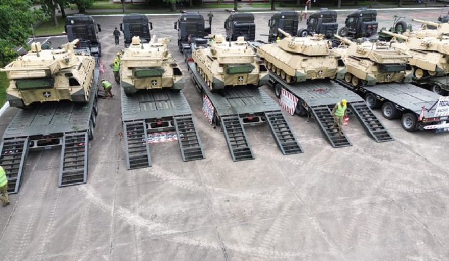 ¡TRUMP ORDENA Y ARGENTINA OBEDECE! Por exigencia de Estados Unidos, el TAM 2CA2 muere: adiós al tanque argentino