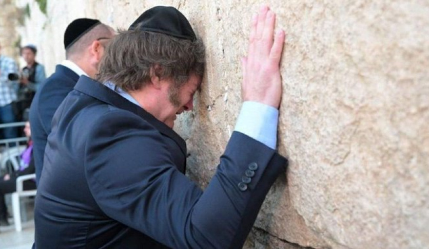 Milei en la Universidad Yeshiva de Nueva York: “Soy el presidente más sionista del mundo”, “Irán es nuestro enemigo” y “vamos a ganar la guerra”