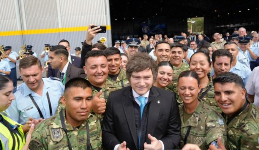 “La Revalorización Fantasma: El Sueño Roto de las Fuerzas Armadas Argentinas”